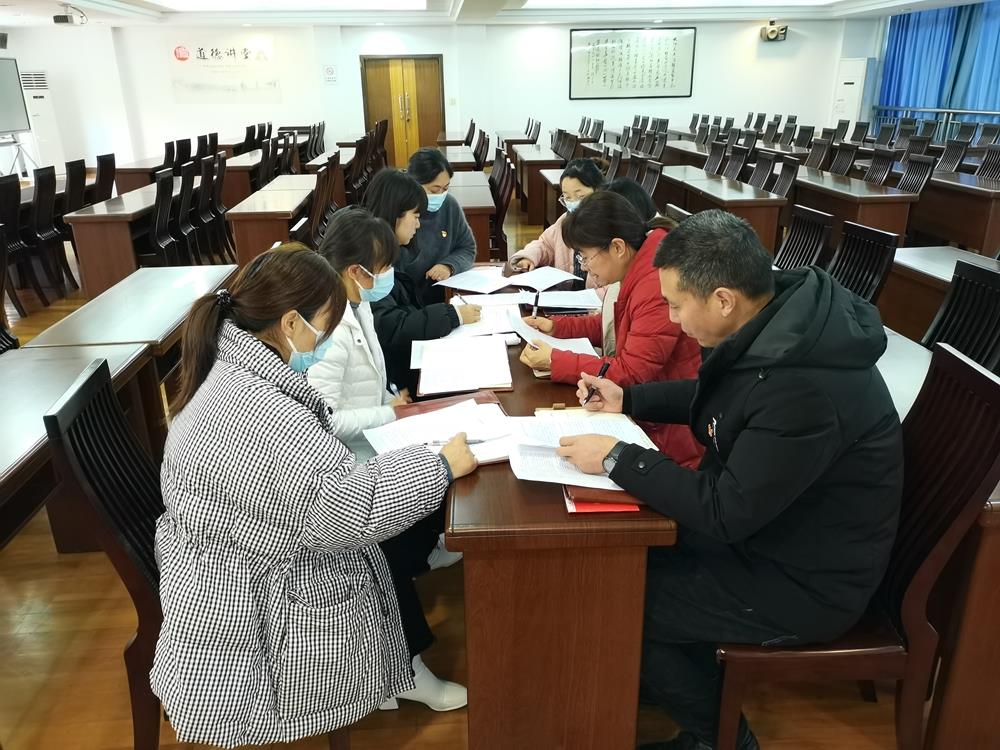 d81eae949efd4c4f8d68cfcaec430f99.jpg
