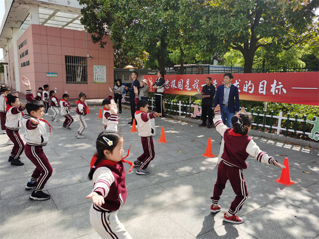 5a751ebbbe474db491ba118ba7f38dc5.jpg